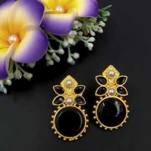 ARNAS 1 PAIR GOLDEN BRASS METAL WITH ROUND MONALISA STONE DESIGNER MOTIVE EARRINGS