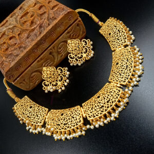 ARNAS MATT GOLD BRASS-PLATED - STUDED JEWELLERY SET