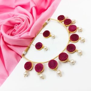 ARNAS BRASS GOLDEN WITH MAROON DRUZY STONE HASLI NECKLACE & EAR RING SET