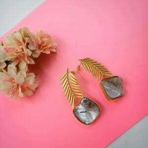 ARNAS 1 PAIR GOLDEN BRASS METAL WITH MOTHER OF PEARL DESIGNER LEAF MOTIVE EARRING