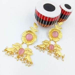 ARNAS 1 PAIR GOLDEN BRASS METAL WITH LOOK ALIKE PEARL & MONALISA STONE FLORAL MOTIVE EARRINGS