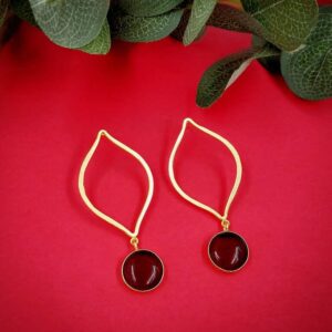 ARNAS 1 PAIR GOLDEN BRASS METAL WITH ROUND MONALISA STONE DESIGNER MOTIVE EARRINGS