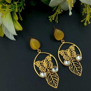 ARNAS 1 PAIR GOLDEN BRASS METAL WITH MONALISA STONE & KUNDAN BUTTERFLY MOTIVE EARRINGS