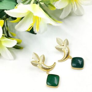 ARNAS 1 PAIR GOLDEN BRASS METAL WITH MONALISA STONE DESIGNER MOTIVE EARRINGS