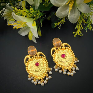 ARNAS 1 PAIR PACK OF GOLDEN BRASS METAL WITH LOOK ALIKE PEARL AND MONALISA STONE DESIGNER MOTIVE EARRINGS