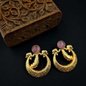 ARNAS 1 PAIR PACK OF GOLDEN BRASS METAL WITH MONALISA STONE DESIGNER MOTIVE EARRING