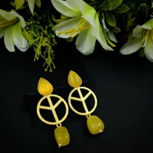 ARNAS 1 PAIR PACK OF GOLDEN BRASS METAL WITH MONALISA STONE DESIGNER MOTIVE EARRING