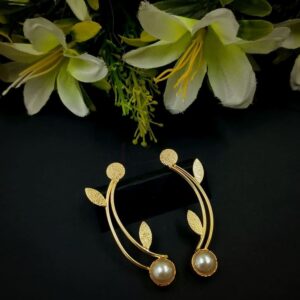 ARNAS 1 PAIR PACK OF GOLDEN BRASS METAL WITH LOOK ALIKE PEARL DESIGNER MOTIVE EARRING